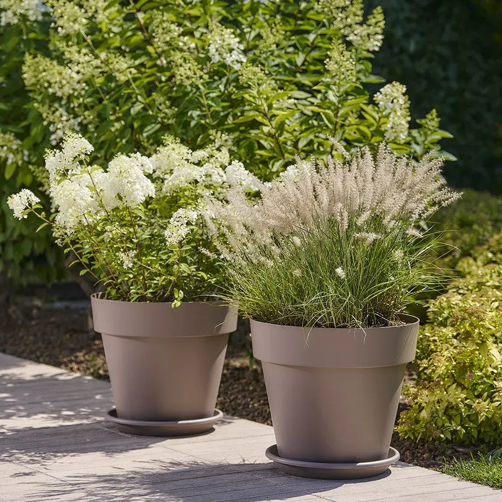MITU PAC Pflanzentöpfe in verschiedenen Größen von klein bis groß.