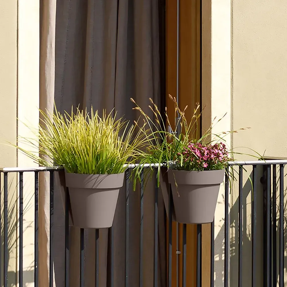 Balkon Blumenkästen – leicht & UV-beständig